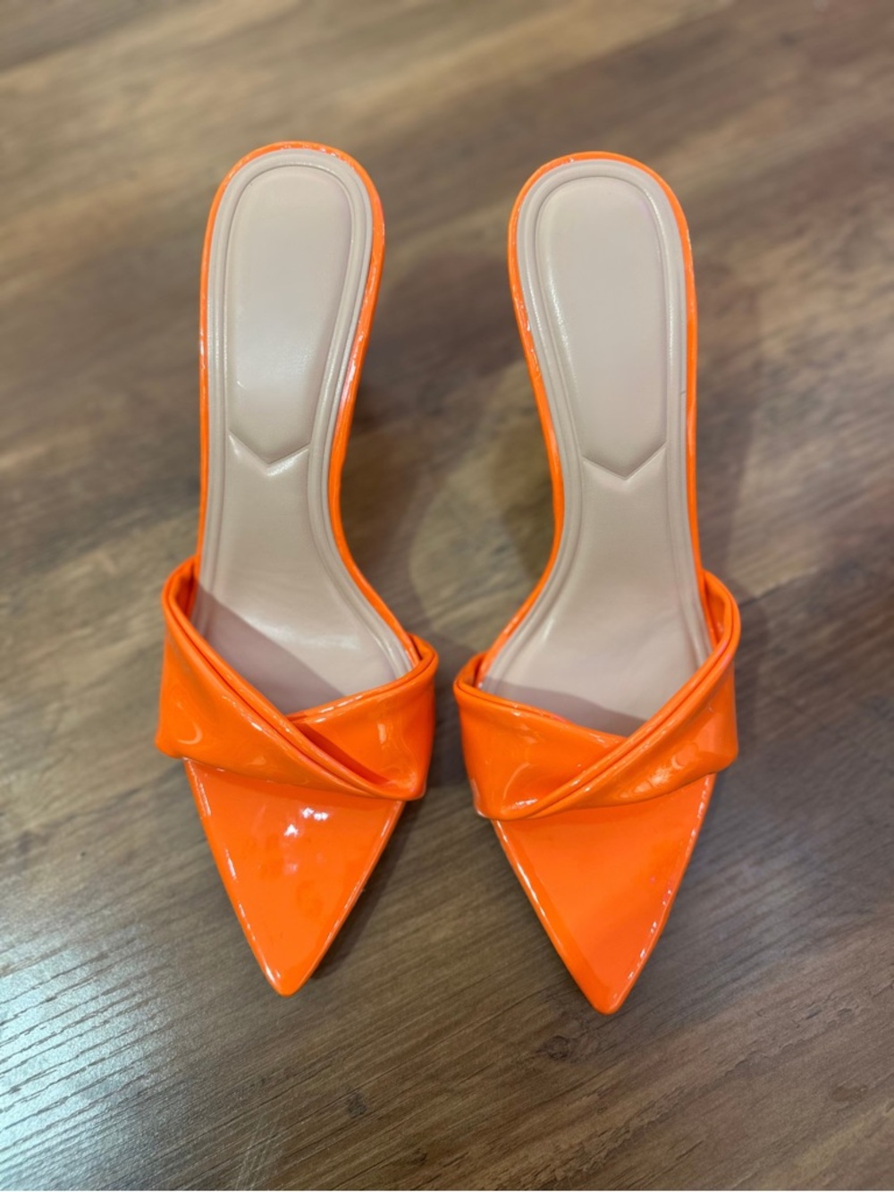 🔥 Bright Orange Patent Pointed Toe Mule Heels - Picture 11 of 13